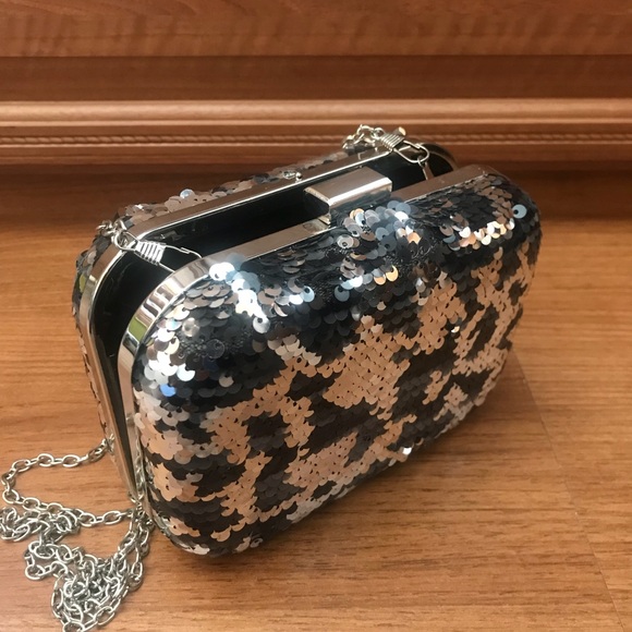 Sequinned Clutch Purse - Picture 2 of 4